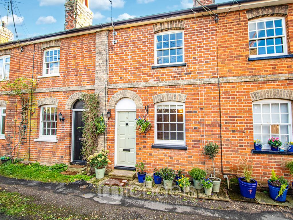2 bed cottage for sale in Albert Place, Coggeshall, Colchester CO6, £
