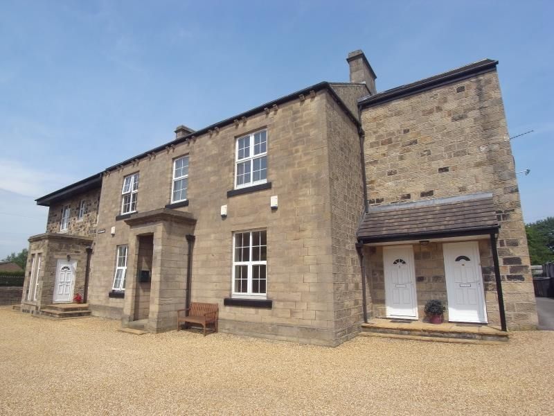 2 bed flat for sale in Syke House, New Road, Yeadon, Leeds LS19, £