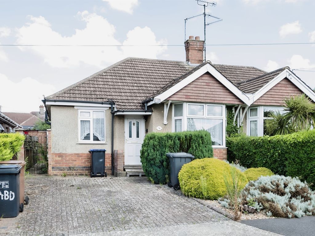2 bed semidetached bungalow for sale in Drive, Kingsthorpe