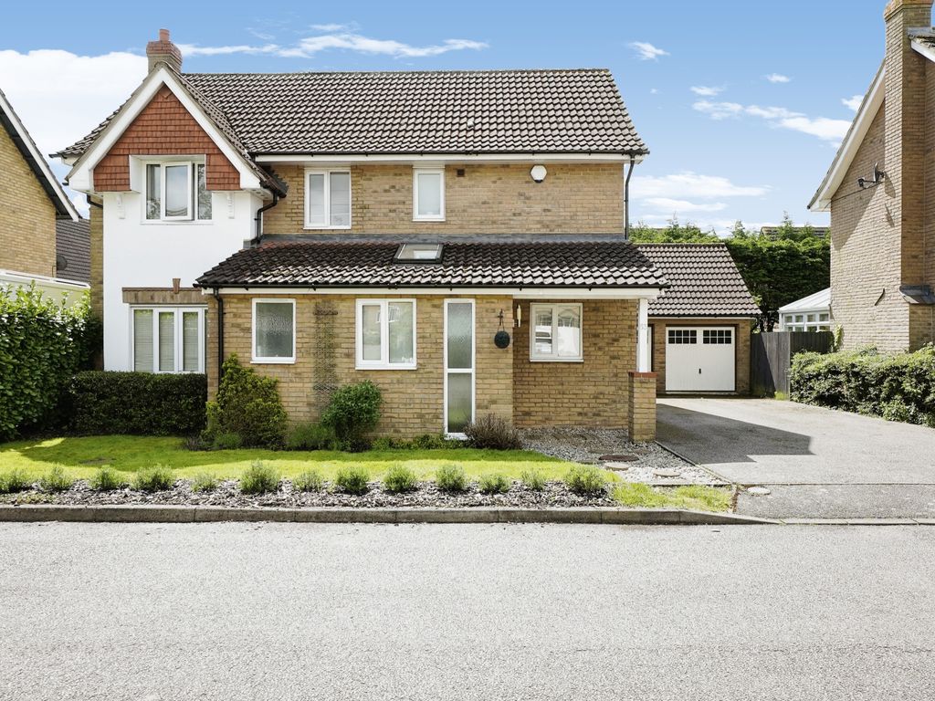 5 bed detached house for sale in Thrupp Close, Castlethorpe, Milton