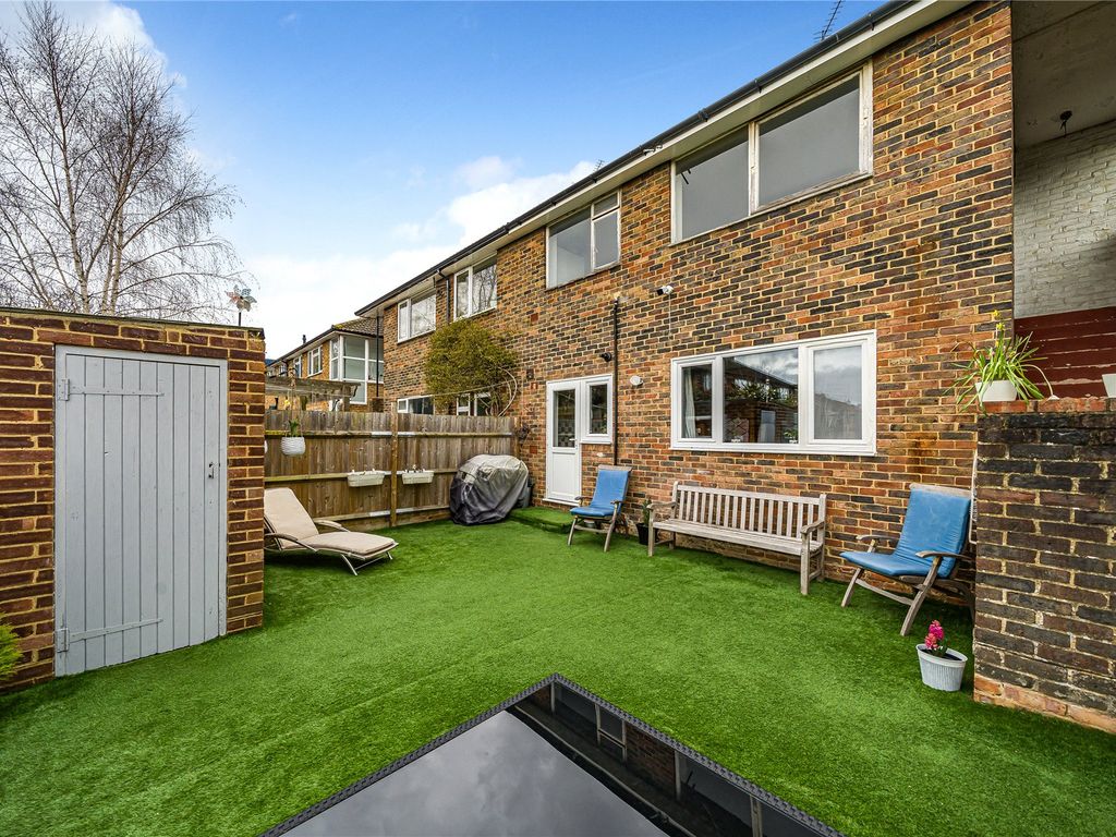 2 bed for sale in WaltonOnThames, Surrey KT12 Zoopla