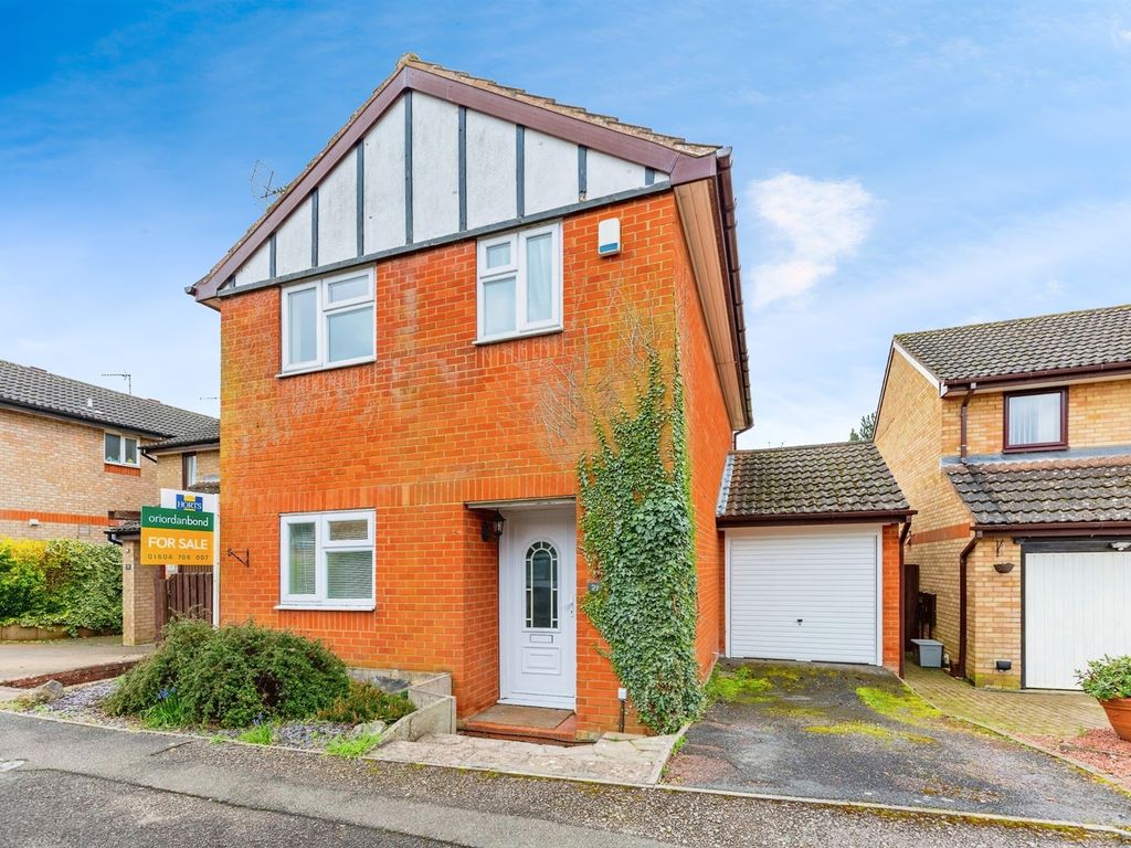 4 bed detached house for sale in South Copse, Northampton NN4, £317,500