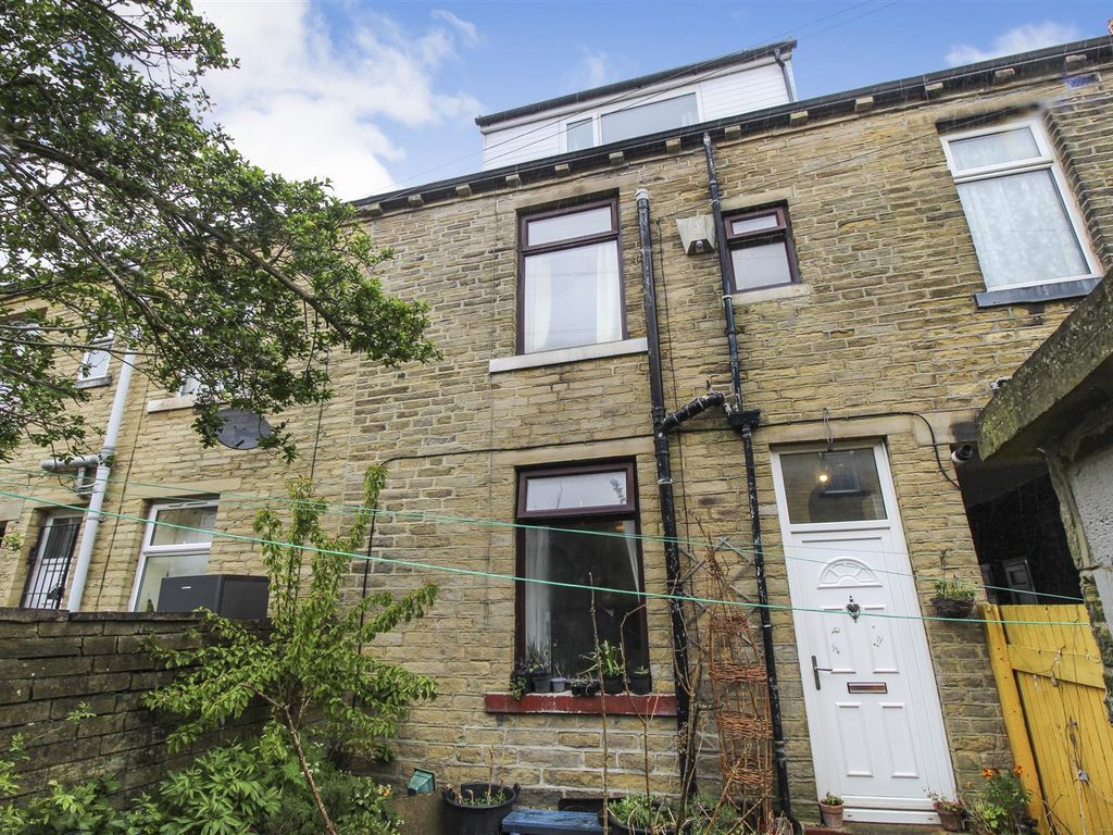 2 bed terraced house for sale in Ward Street, Bradford BD7, £85,000 Zoopla