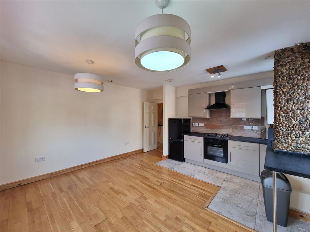 1 bed flat to rent in Mayes Road, Wood Green, London N22 Zoopla