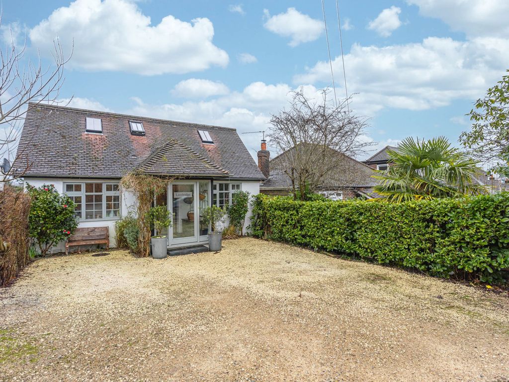 4 bed detached house for sale in Hill Top Road, West Hoathly RH19, £