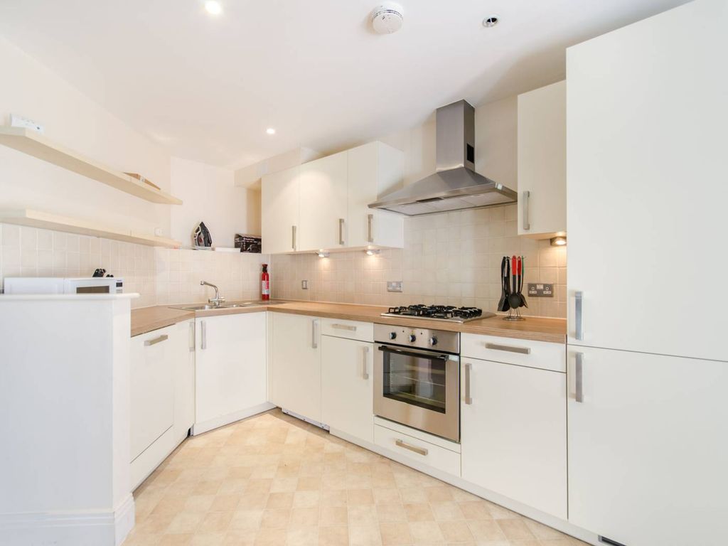 2 bed flat for sale in Elm Park Road, Pinner HA5, £450,000 Zoopla