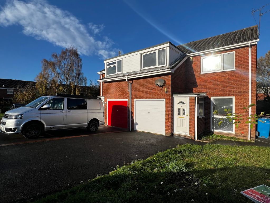 3 bed semidetached house to rent in Gaydon Close, Perton