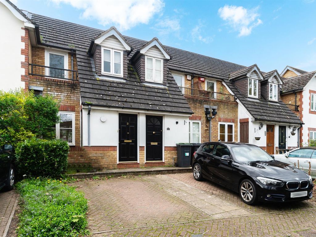 1 bed terraced house for sale in Amblecote Meadows, London SE12, £