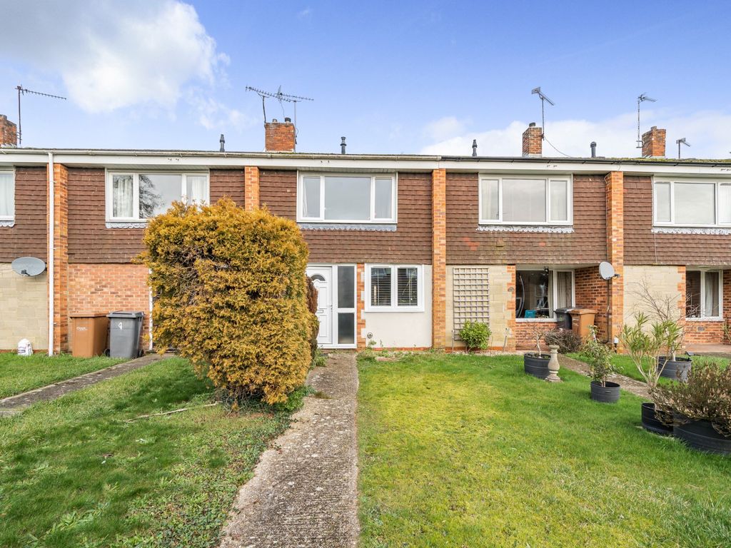 3 bed terraced house for sale in The Elms, Andover SP10, £240,000 Zoopla