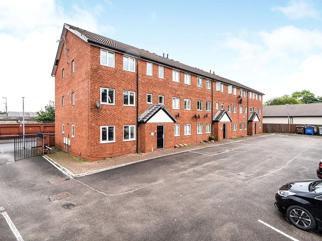 2 bed flat for sale in Swinton Hall Road, Swinton, Manchester, Greater