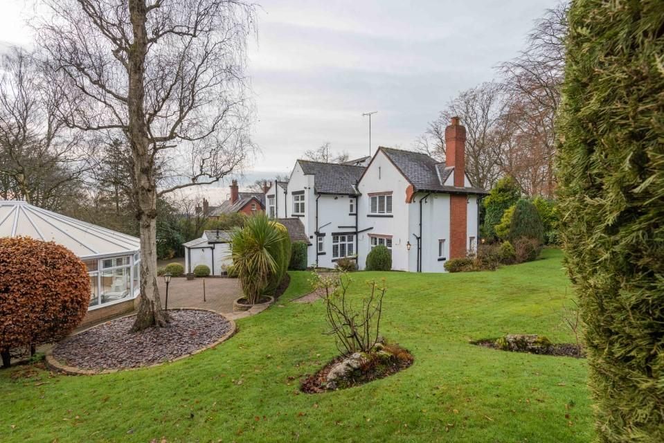 6 bed detached house for sale in Princess Road, Lostock BL6, £1,495,000