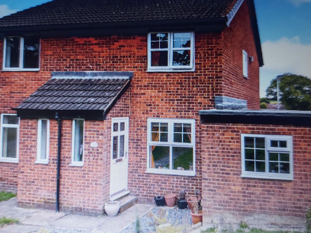2 bed terraced house for sale in Chestnut Walk, Wakefield WF2 Zoopla