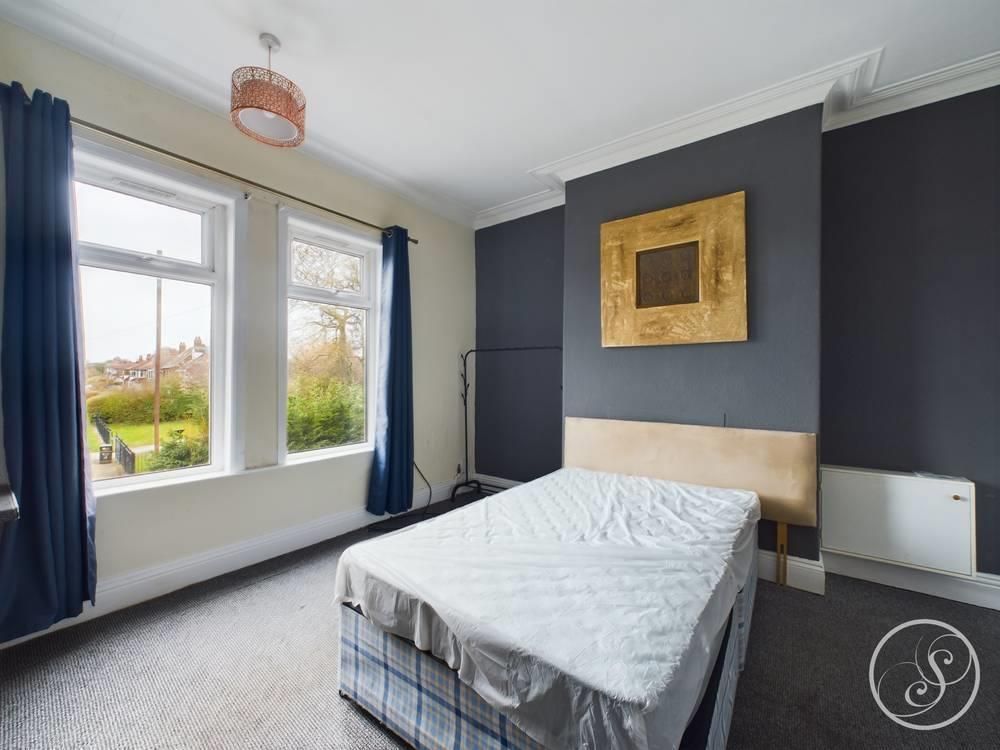 Studio to rent in Austhorpe Road, Crossgates, Leeds LS15, £525 pcm Zoopla