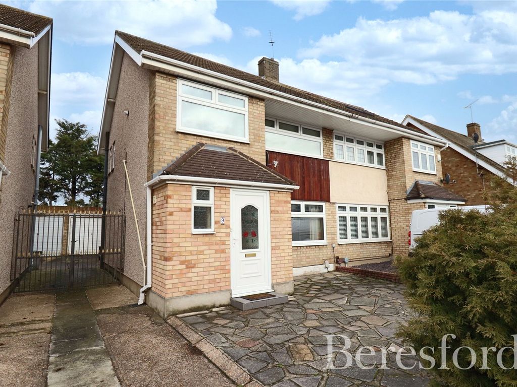 3 bed semidetached house for sale in Denbigh Close, Hornchurch RM11