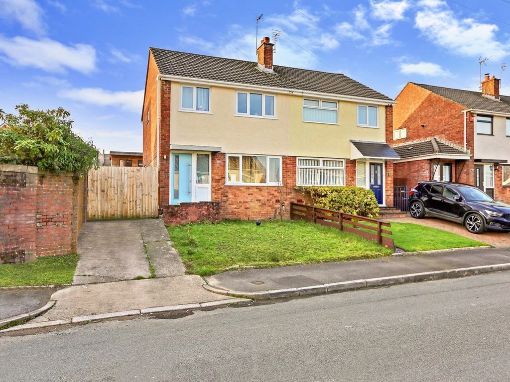 3 bed semidetached house for sale in Carlton Crescent, Beddau