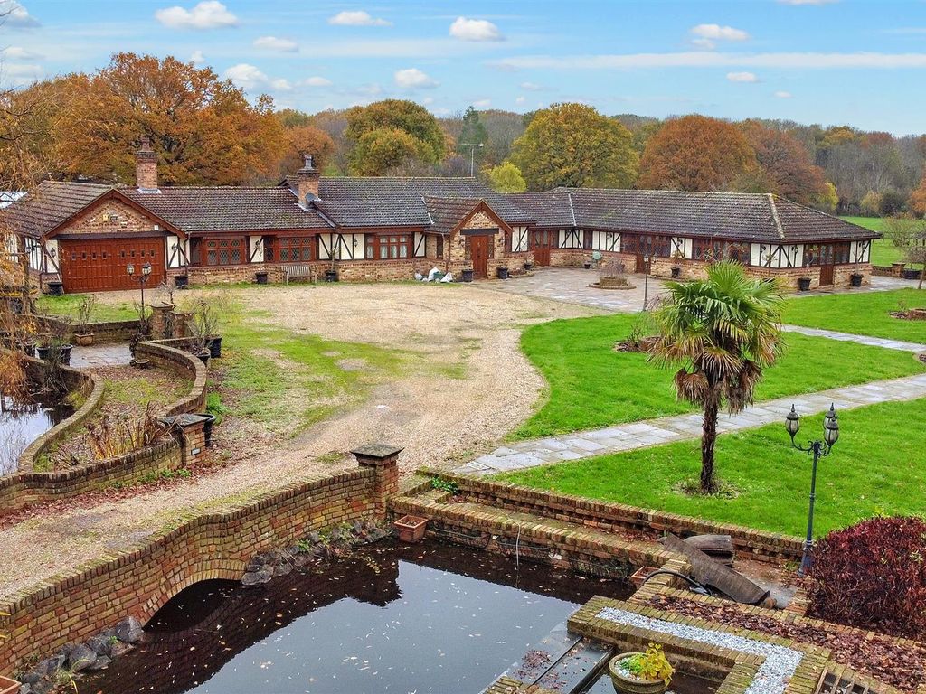 6 bed detached bungalow for sale in Brock Hill, Runwell, Wickford SS11