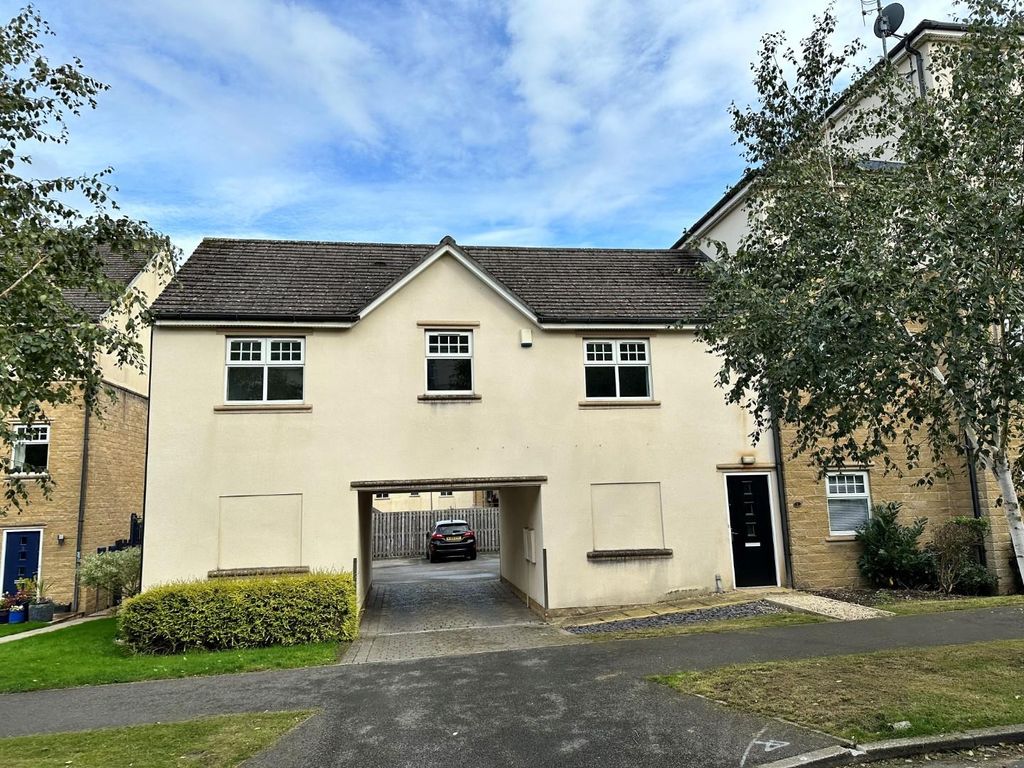 2 bed flat for sale in Kingsdale Drive, Menston LS29, £190,000 Zoopla