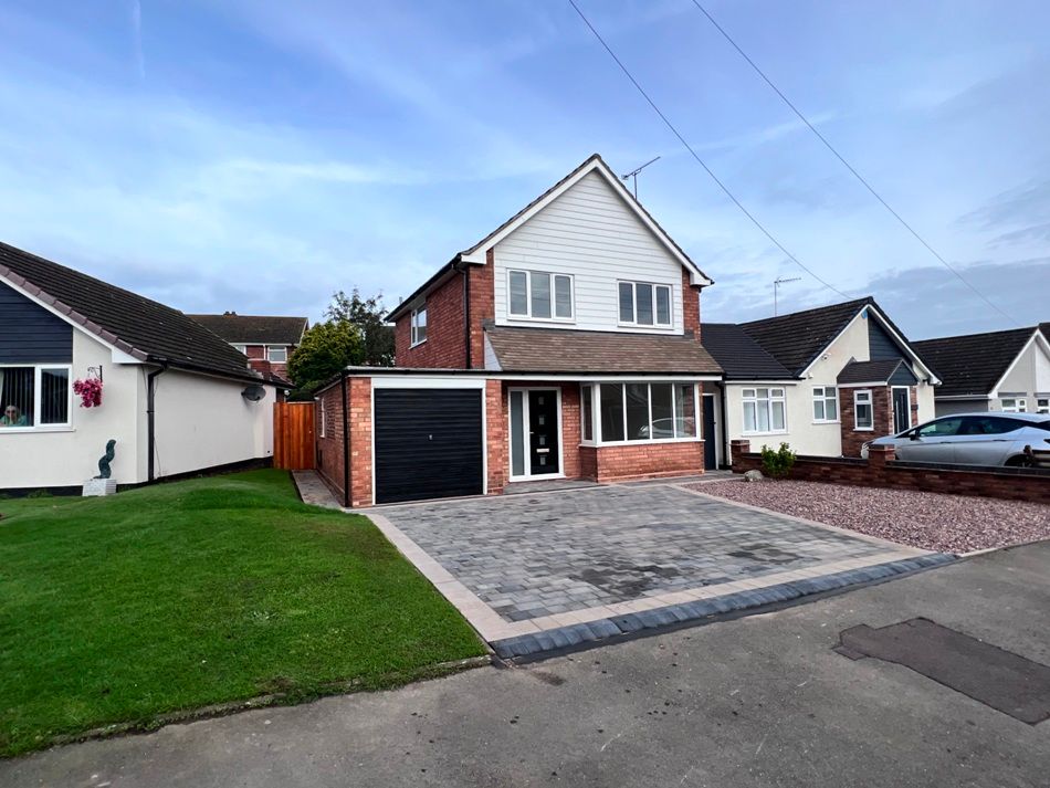 3 bed detached house for sale in Slade Avenue, Chase Terrace, Burntwood