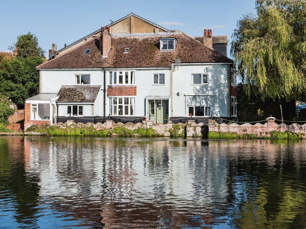 3 bed linkdetached house for sale in Northgate, Beccles, Suffolk NR34