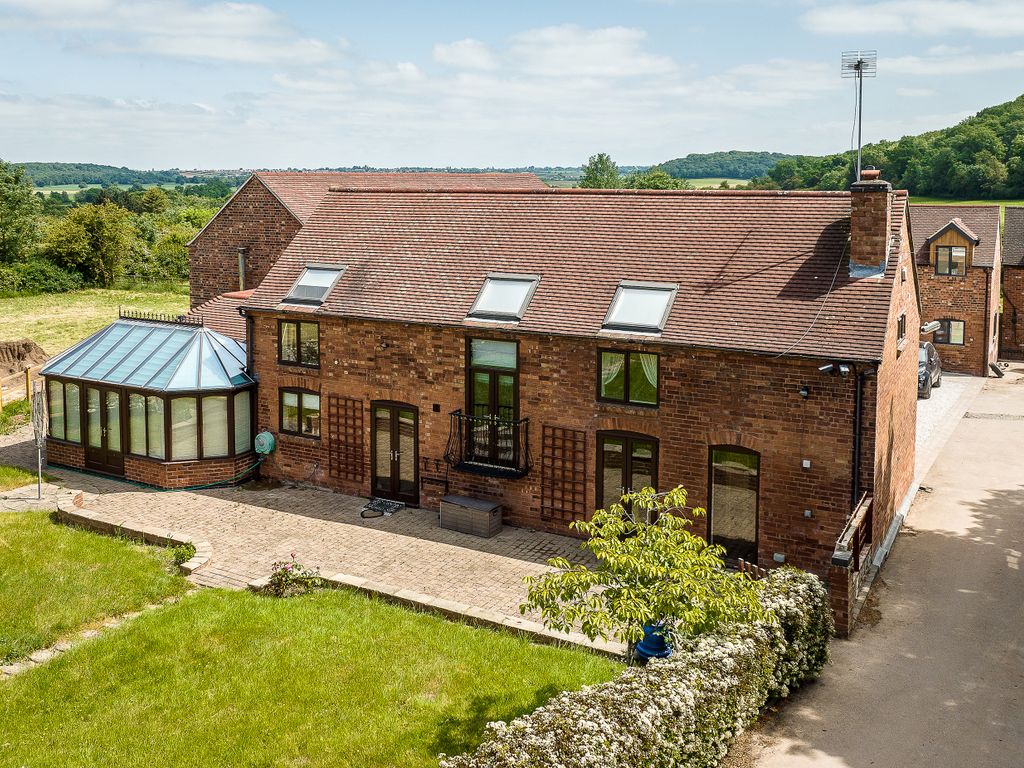 3 bed barn conversion for sale in Bunny Hill, Bunny, Nottingham NG11