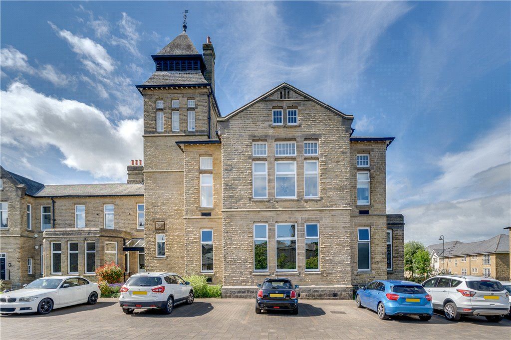 3 bed flat for sale in Borrowdale Court, Clifford Drive, Menston