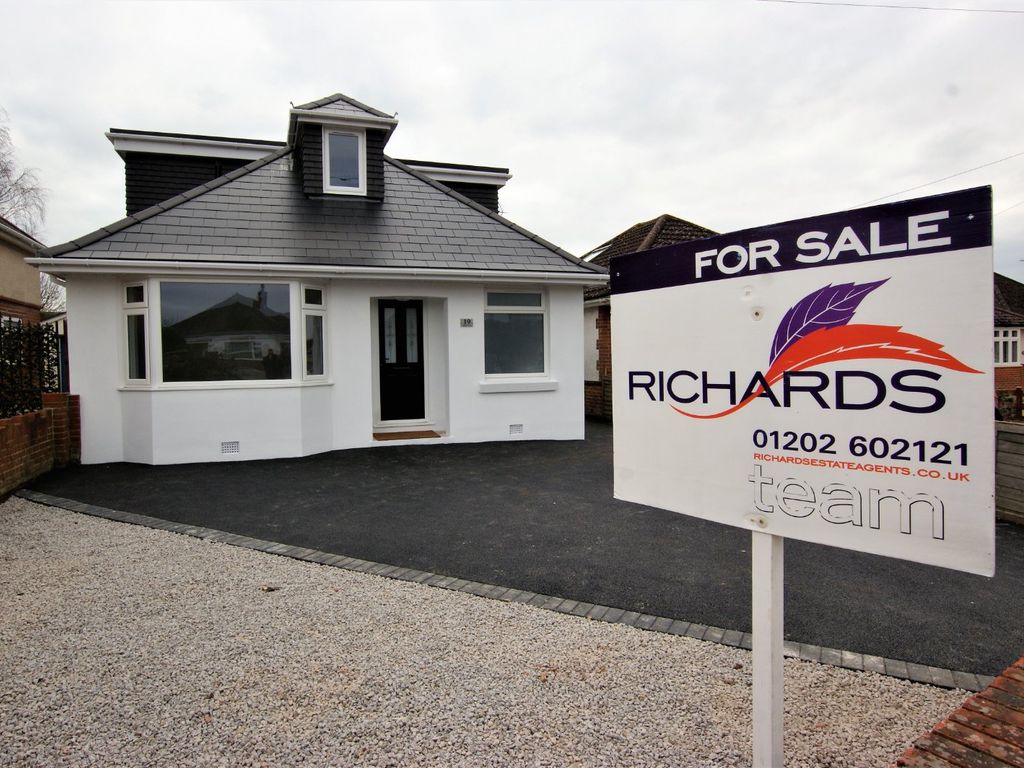 4 bed bungalow for sale in Sopers Lane, Poole, Dorset BH17 Zoopla