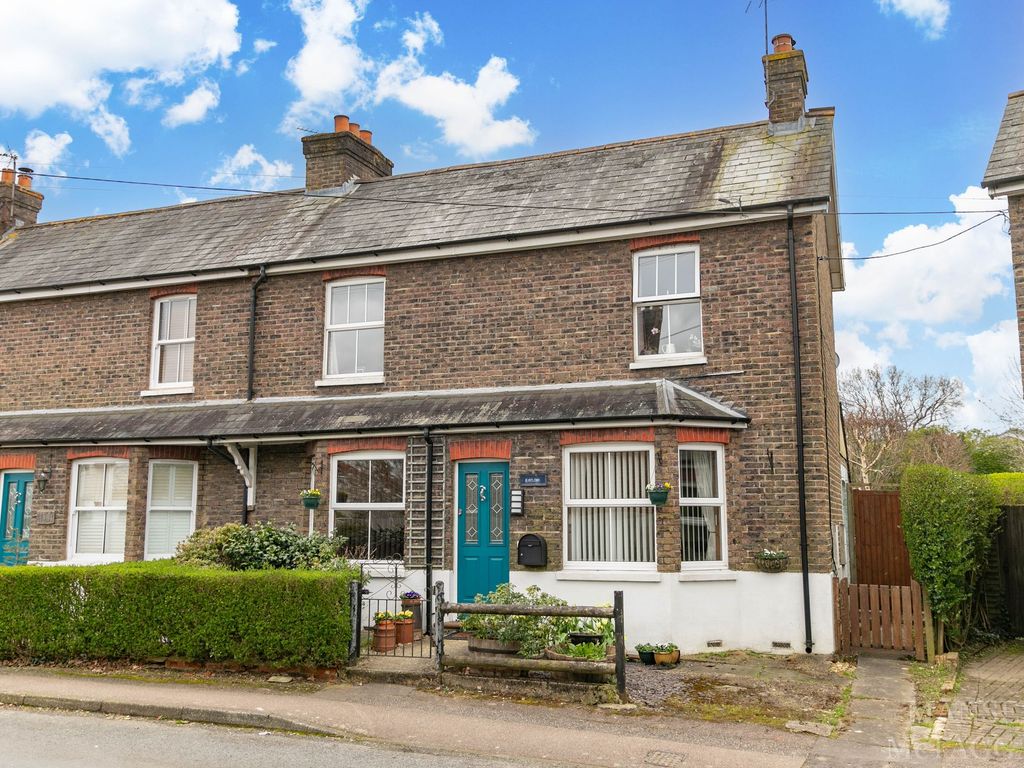 3 bed semidetached house for sale in Goffs Lane, Crawley RH11, £