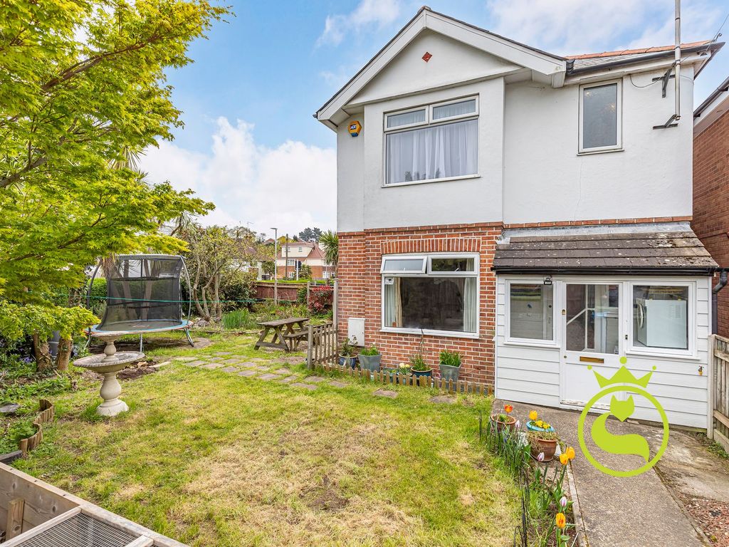 2 bed flat for sale in Guest Avenue, Poole BH12 Zoopla