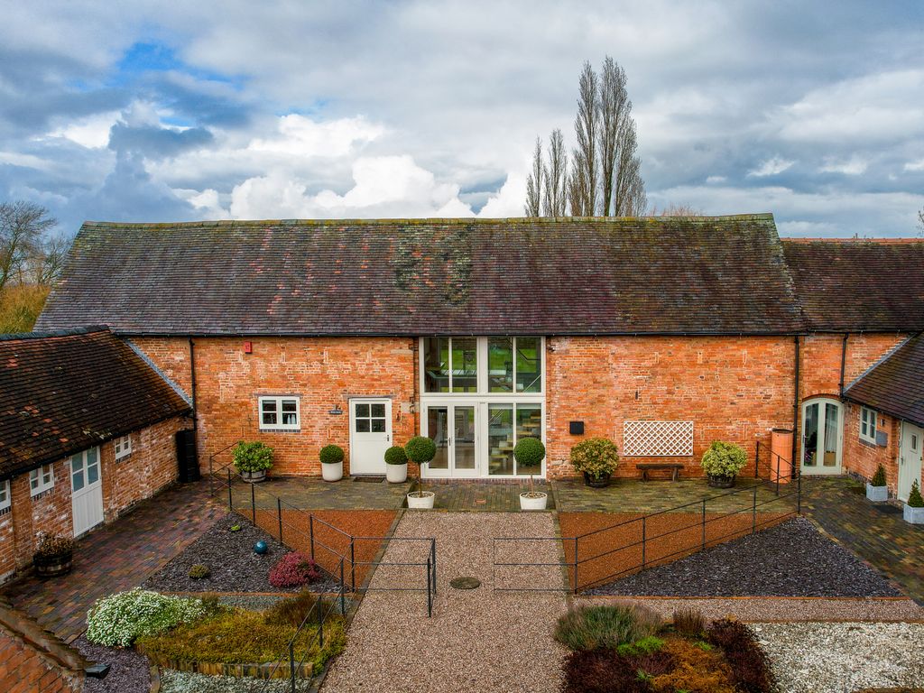 3 bed barn conversion for sale in Ashby Road, Tamworth B79 Zoopla