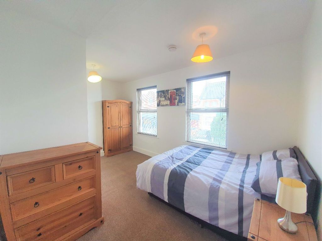 Room to rent in Semilong Road, Northampton NN2 Zoopla