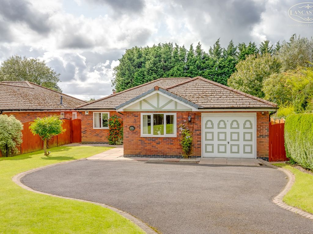 3 bed bungalow for sale in Tempest Chase, Lostock, Bolton BL6, £500,000