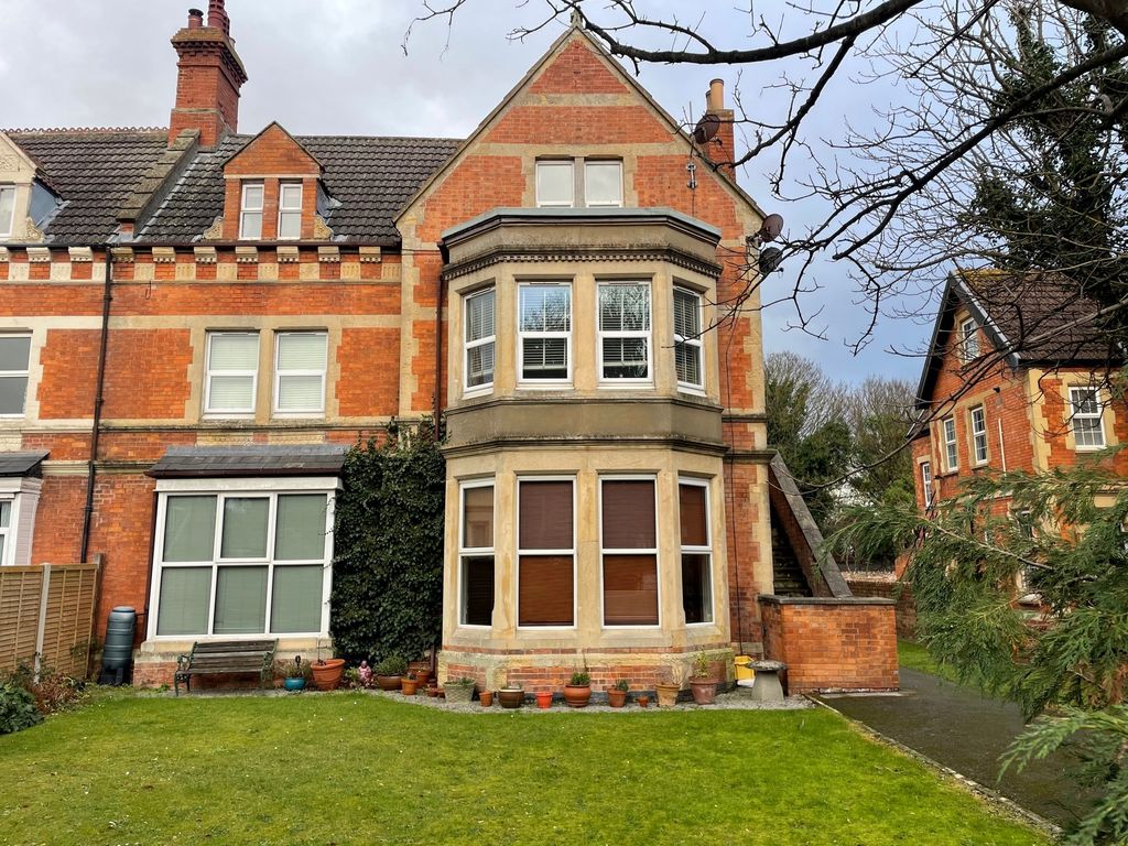 2 bed flat for sale in Berrow Road, BurnhamOnSea TA8 Zoopla