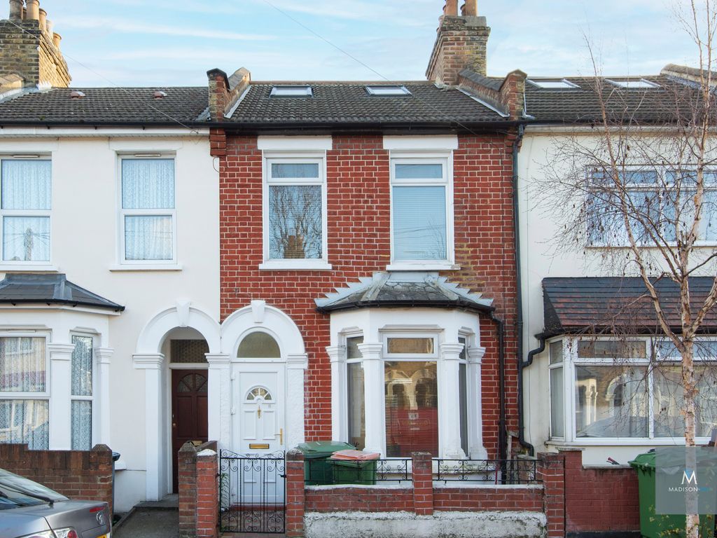 5 bed terraced house to rent in Corporation Street, Stratford, London