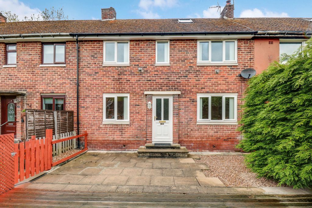 3 bed terraced house for sale in Grove Crescent, Luddendenfoot, Halifax