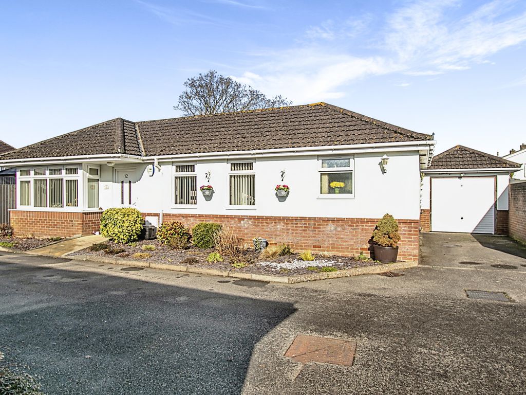 3 bed bungalow for sale in Markham Avenue, Bournemouth BH10 Zoopla