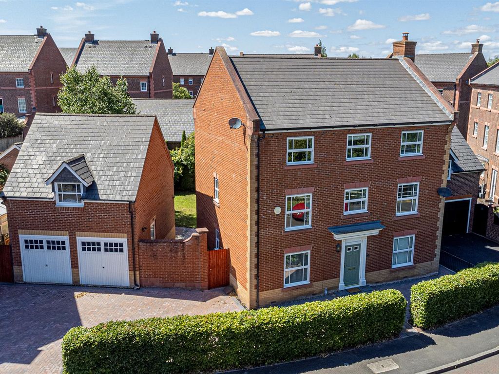 5 bed detached house to rent in Ashford Drive, Appleton, Warrington WA4