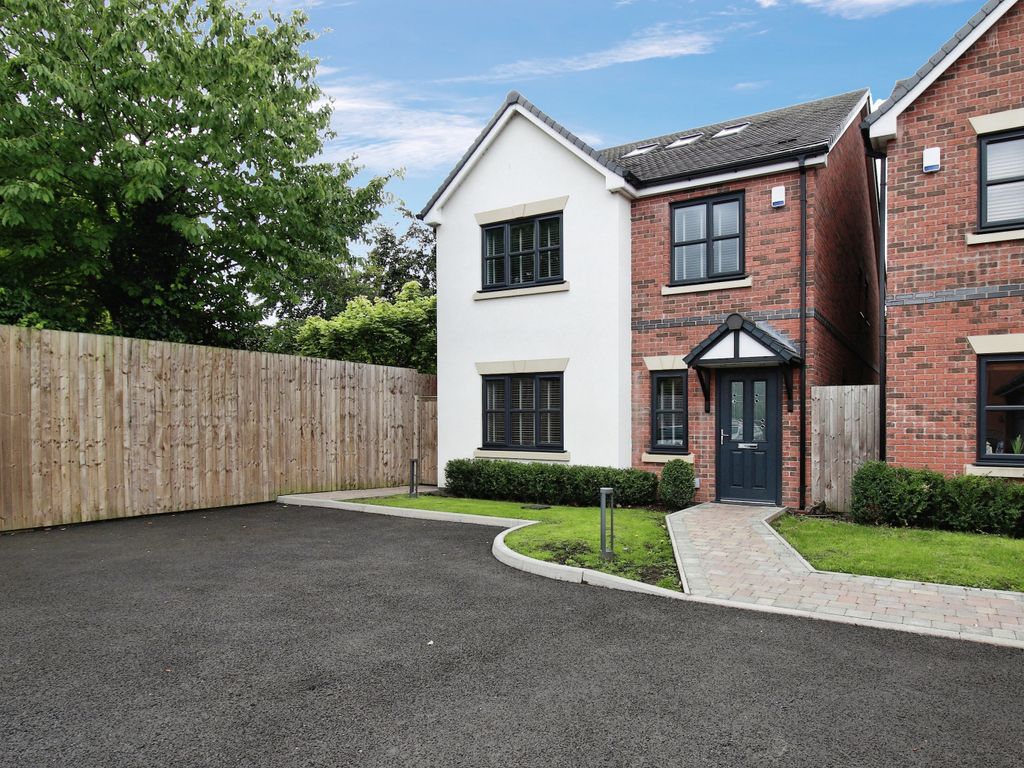 5 bed detached house for sale in The Drive, Maxstoke Lane, Coleshill