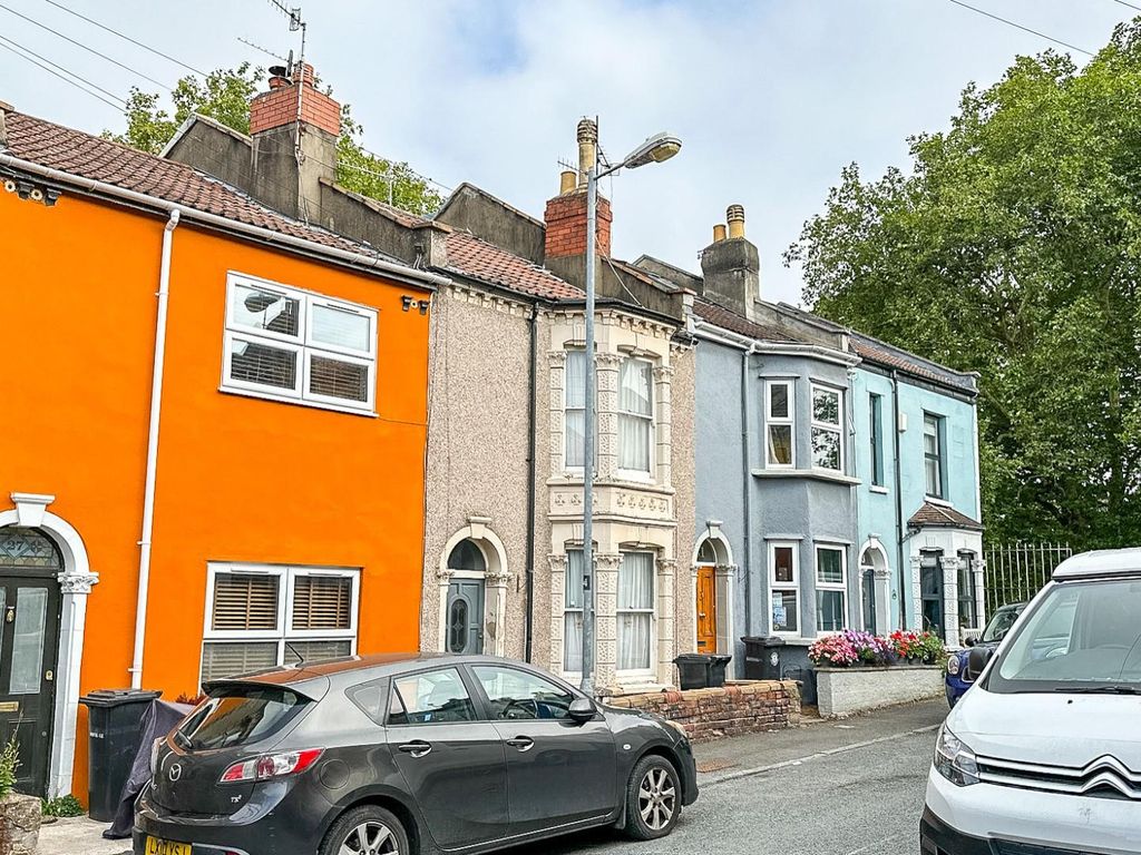 2 bed terraced house for sale in Vivian Street, Windmill Hill, Bristol