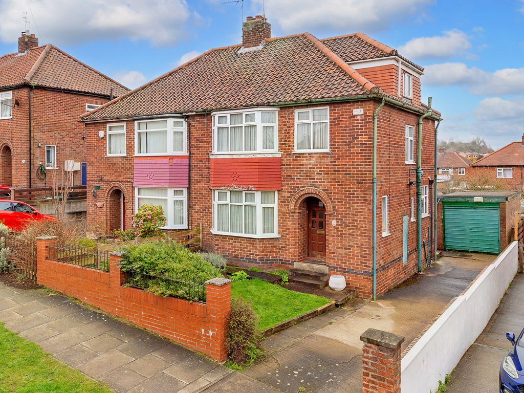 4 bed semidetached house for sale in Windmill Rise, York YO26, £