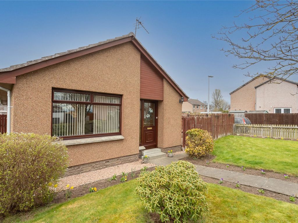 3 bed detached bungalow for sale in Meadowview Drive, Inchture, Perth PH14 Zoopla