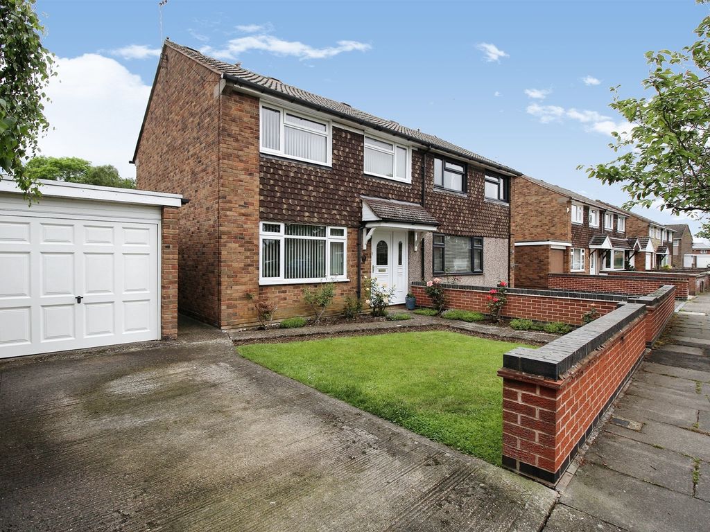 3 bed semidetached house for sale in Collingwood Avenue, Corby NN17