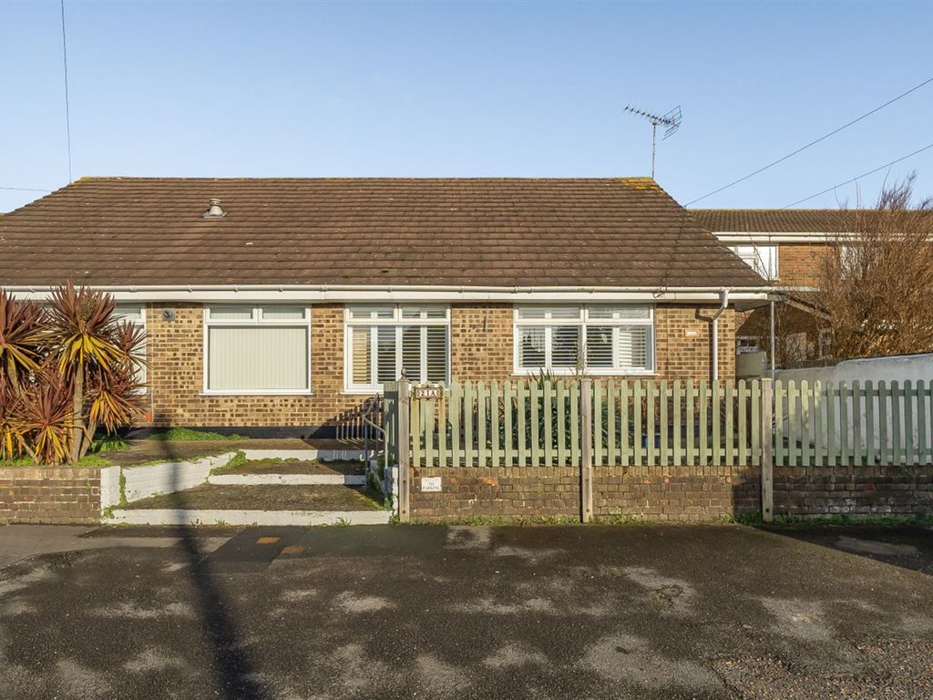 2 bed bungalow for sale in 21A Felpham Way, Felpham, Bognor Regis, West