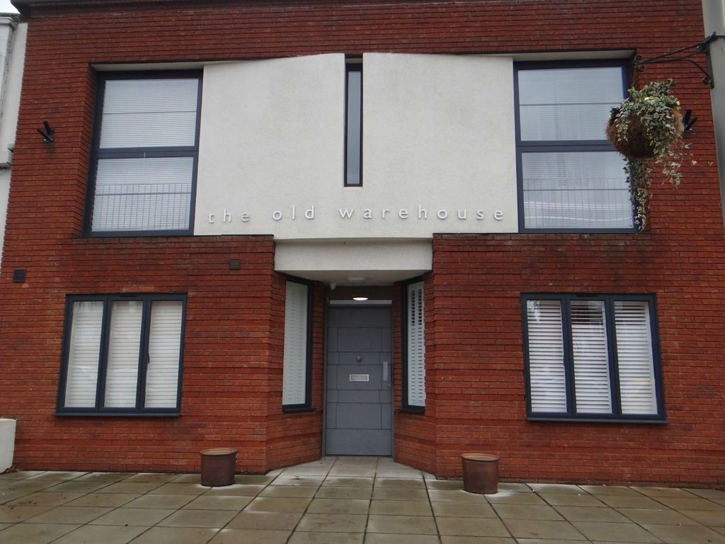 Studio to rent in Chalfont Station Road, Amersham HP7, £850 pcm Zoopla