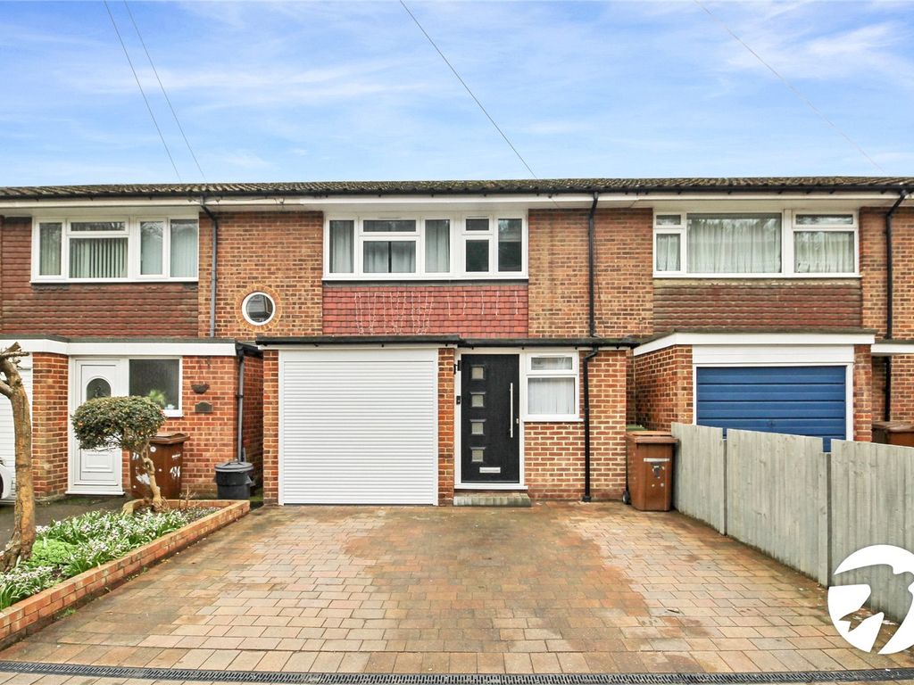 3 bed terraced house for sale in Beacon Road, Chatham, Kent ME5 Zoopla