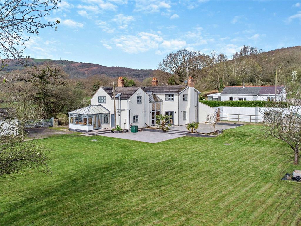 4 bed detached house for sale in The Orchard, Harwoods Lane, Rossett