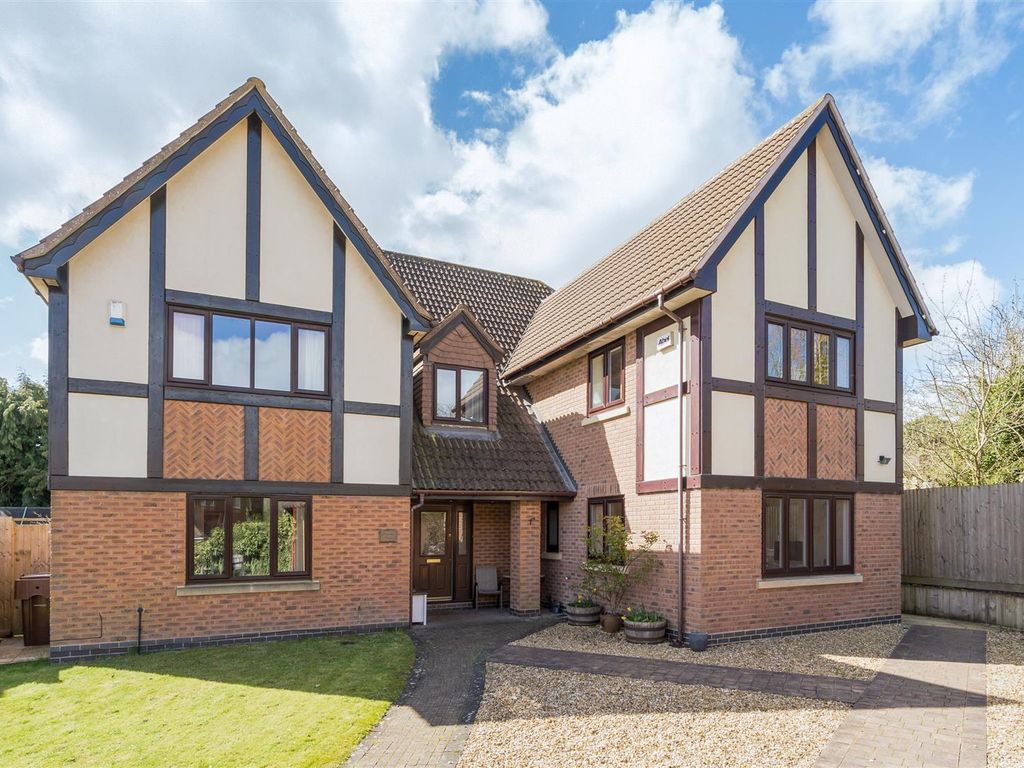 5 bed detached house for sale in Norton Drive, Wythall, Birmingham B47