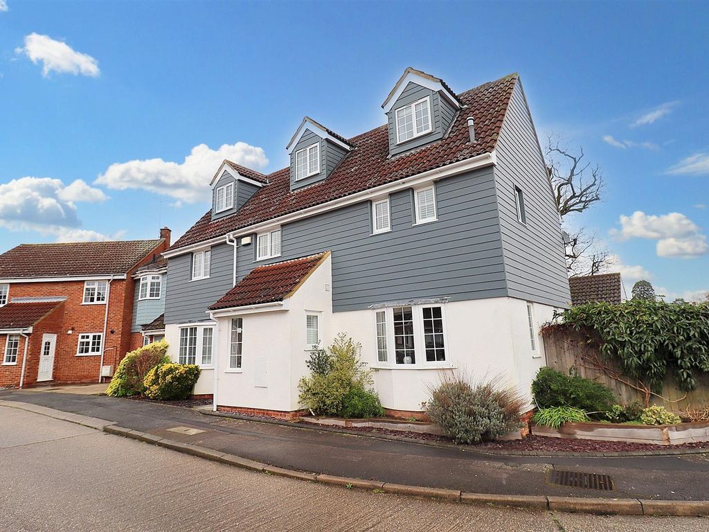 6 bed detached house for sale in Rydal Way, Great Notley, Braintree