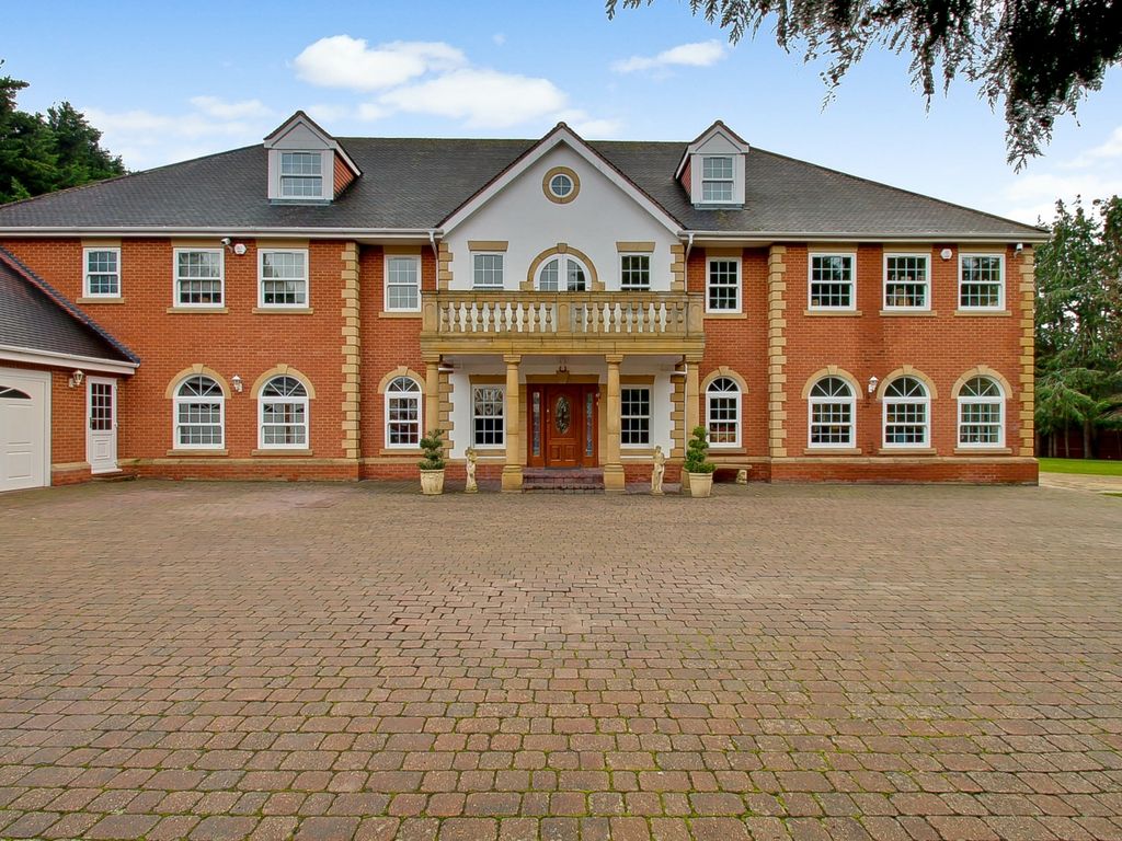 7 bed detached house for sale in Stoke Court Drive, Stoke Poges