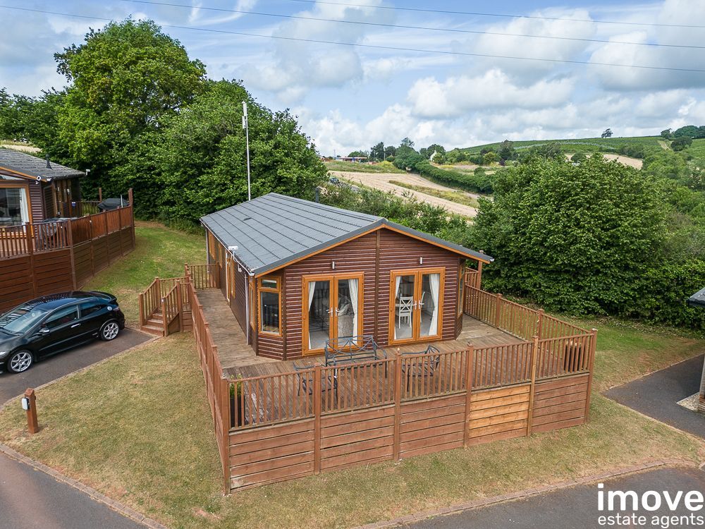 2 bed mobile/park home for sale in Devon Hills Holiday Village, Totnes