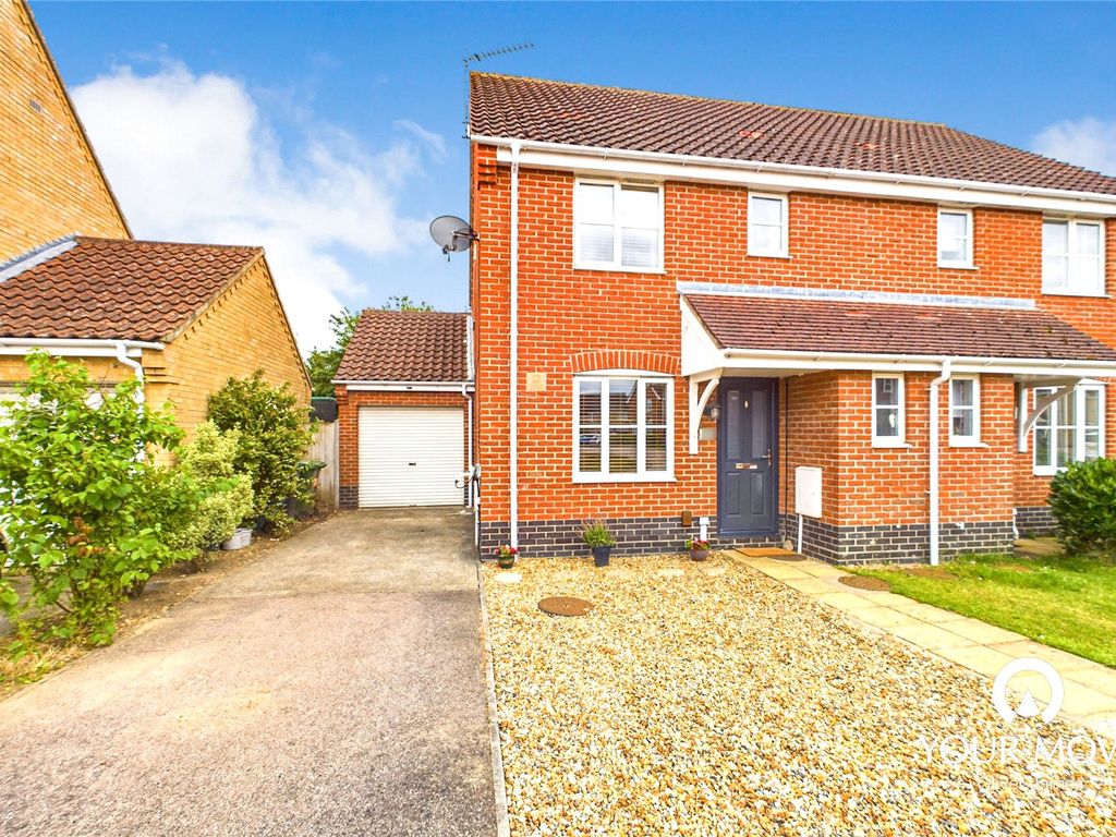 3 bed semidetached house for sale in Keel Close, Carlton Colville
